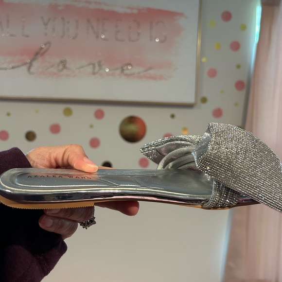 Rhinestone Embellished Bow Slides - Picture 5 of 6